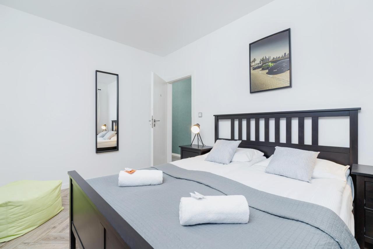 Premium Apartment Ludwinowska Krakow By Noclegi Renters Esterno foto